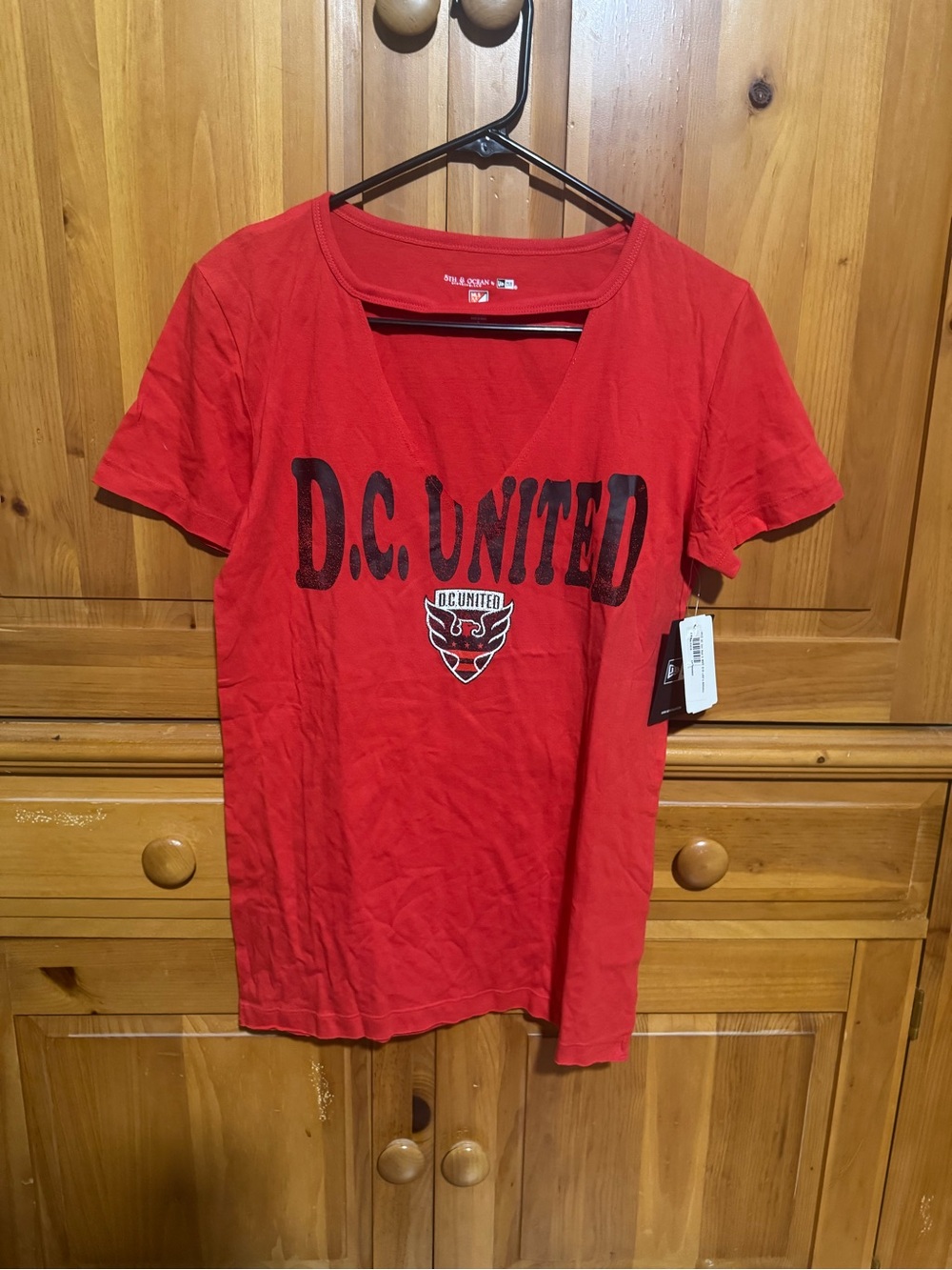 Fanatics Red Short-Sleeve Graphic Tee